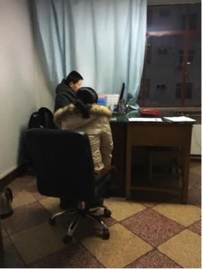 裸贷女孩不堪威胁自杀 放贷人:不为盈利为"肉偿"